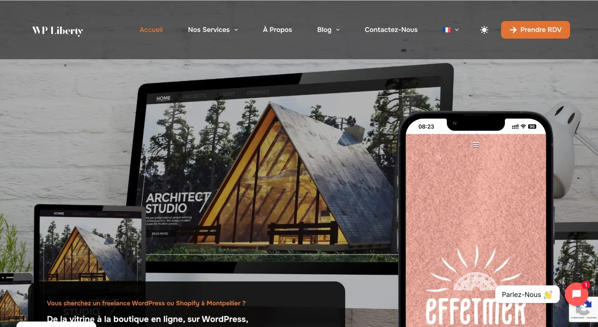 Capture d'écran montrant le design responsive du site WP Liberty sur ordinateur, tablette et smartphone.